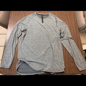 Lululemon XXL long sleeve. Basically new. Worn maybe a couple times.